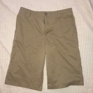 Under armour boys size 16 khakis
